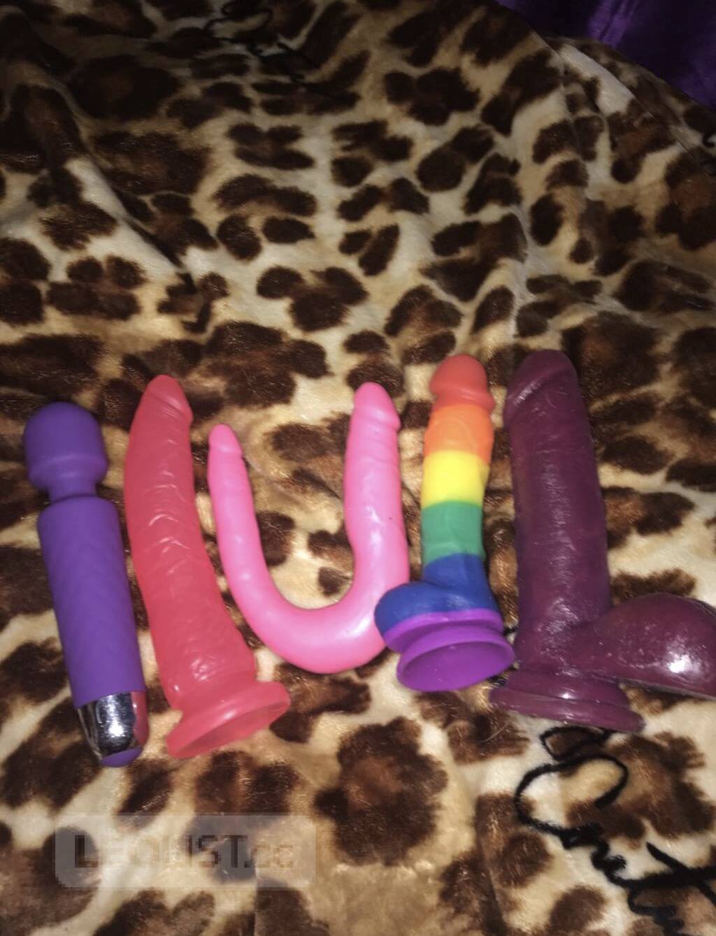 scarletxxx | LeoList