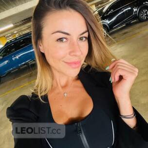 classic pretty kassia profile image