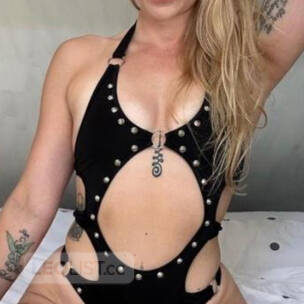 Blonde Bunny profile image