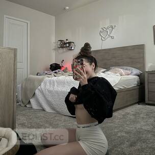 I'm down for escort both Incall and outcall profile image