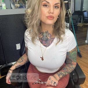 HAIRCUT + FREE BLOWJOB / CUM CHOOSE YOUR COCKSUCKING BARBER profile image