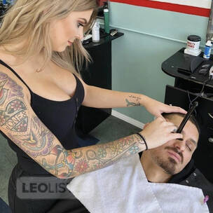 FREE BLOWJOB WITH A HAIRCUT - SEXY HAIRDRESSER profile image