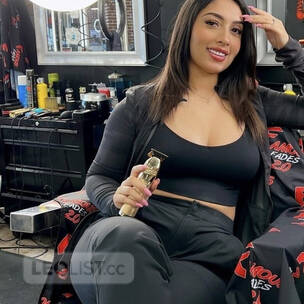 FREE BLOWJOB WITH A HAIRCUT - SEXY HAIRDRESSER profile image
