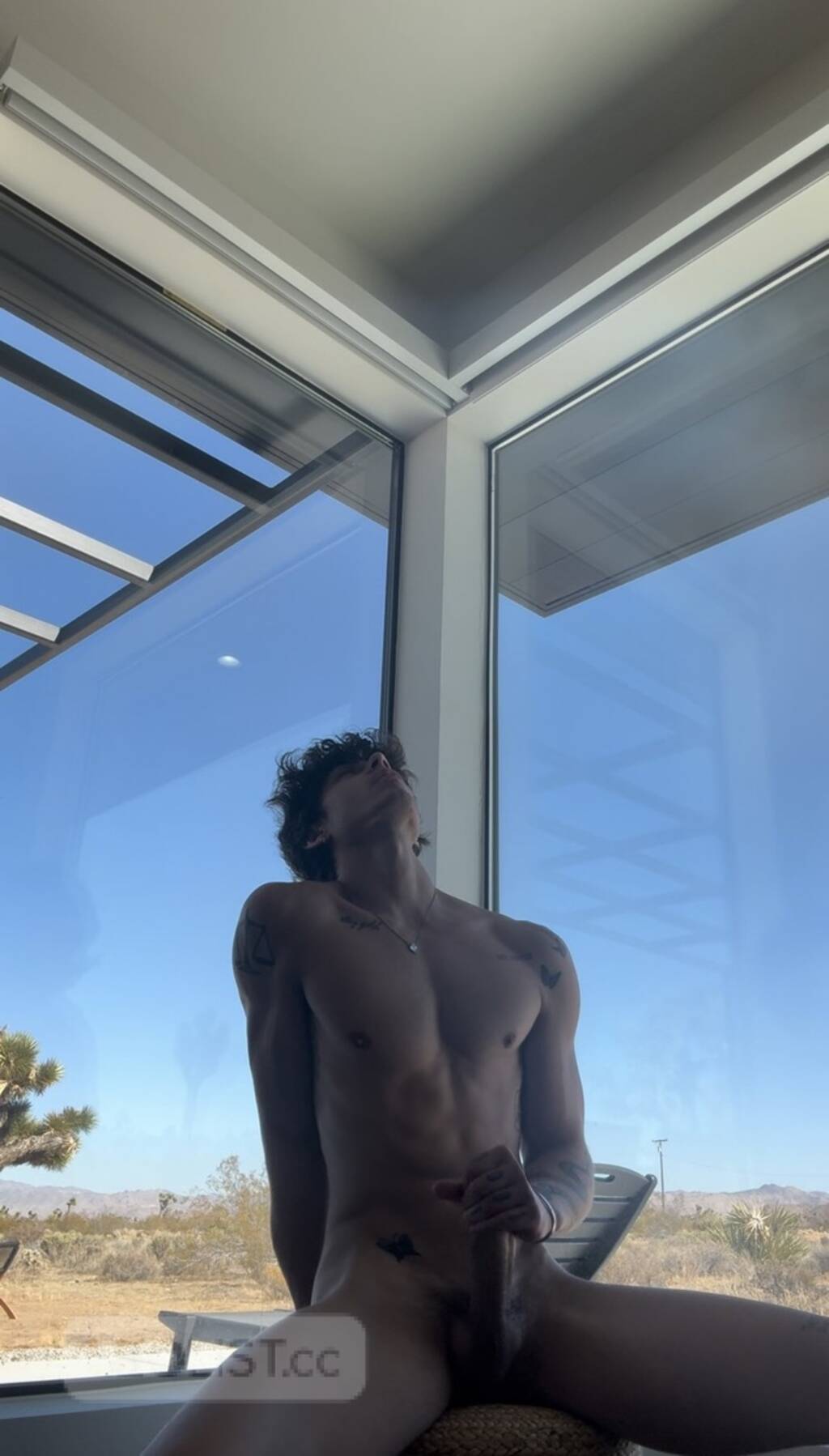 SEXY HOT GUY * VERSATILE * AVAILABLE NOW 4 BOTH MEN & WOMEM 