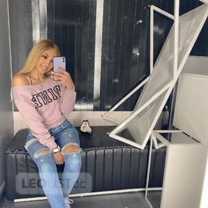 im available for hookup and good to vibes with profile image