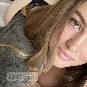Femme chaude douce et fontaine disponible maintenant profile image