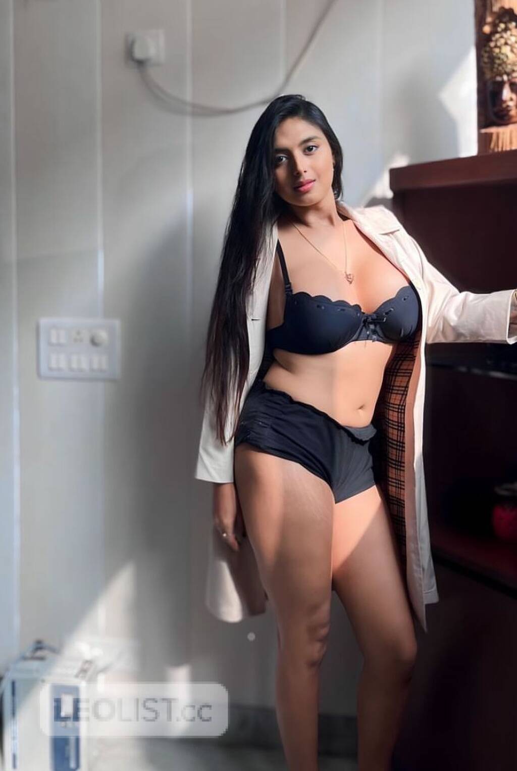 Her best service immortalized in nude videos