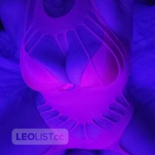 Horny and wanting to play! Tight, wet, and eager to please profile image