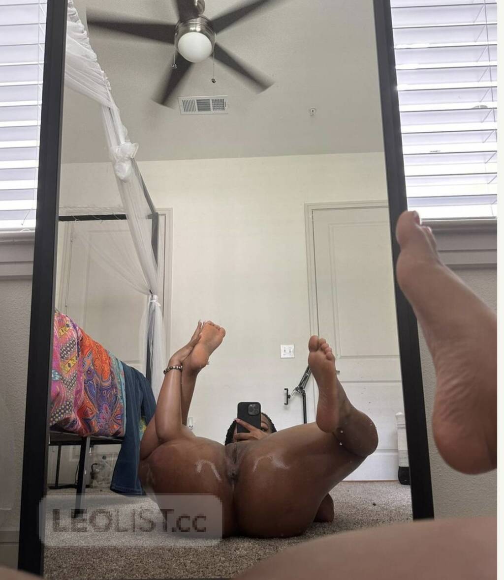 Lily Upscale Ebony Downtown Hotel 