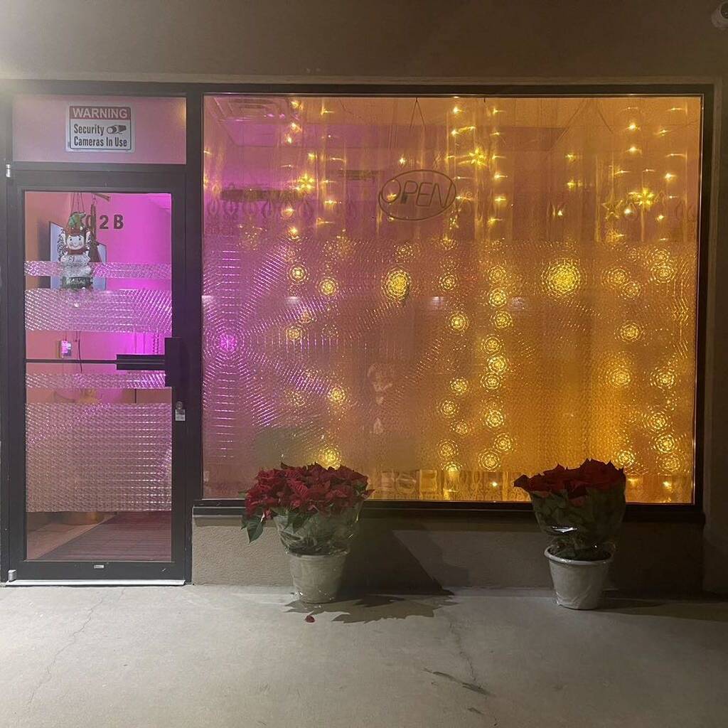 Rose Spa New Opening 80/30m. Kelowna